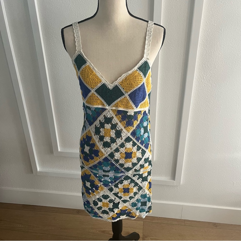 EUC-Crotchet swim cover up size M